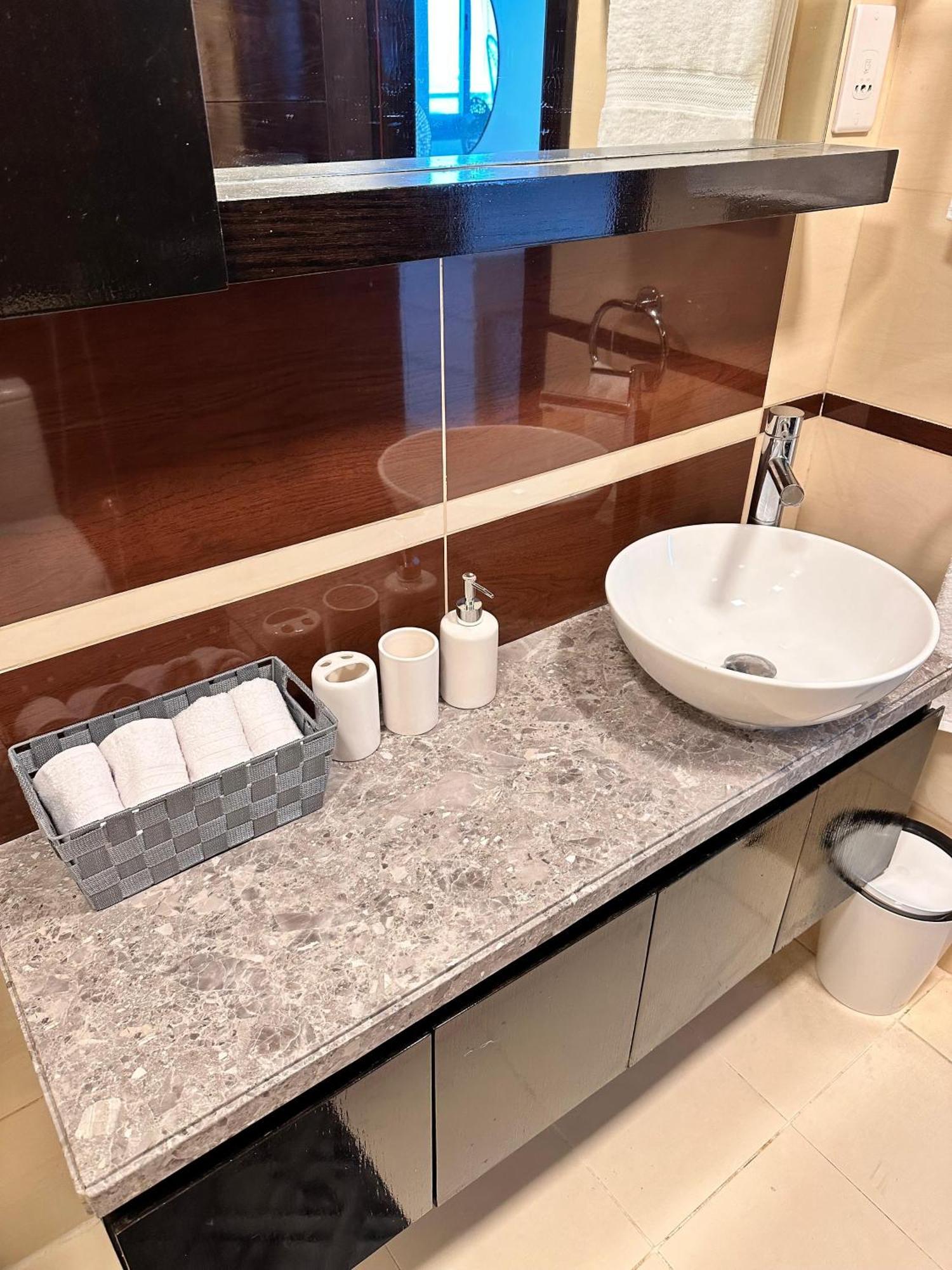 Wonderful Two Bed Room With Full Marina View ドバイ エクステリア 写真